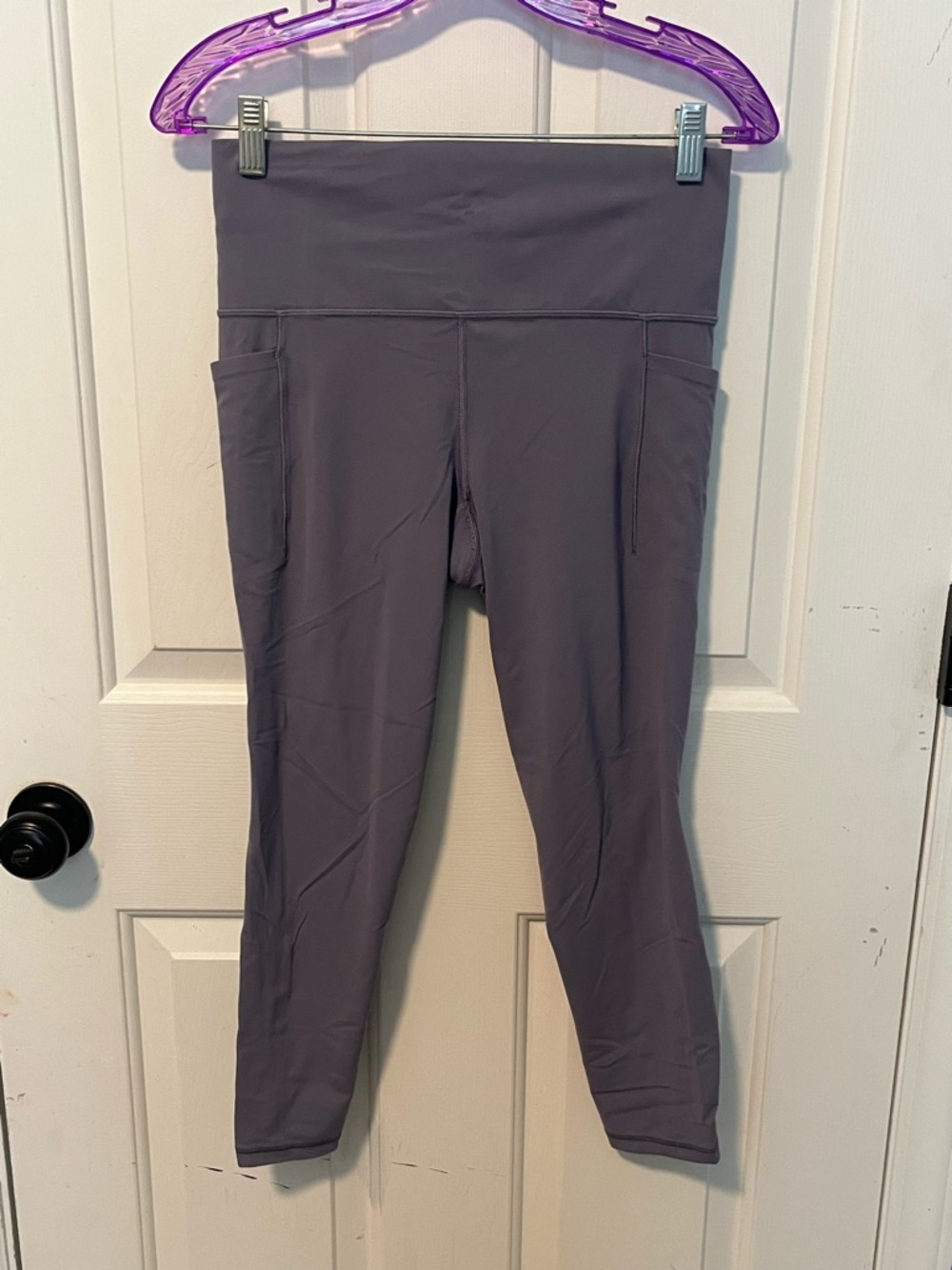 LIKE NEW Athleta Salutation Stash Pocket II 7/8 Tight - Periwinkle - Sz Medium